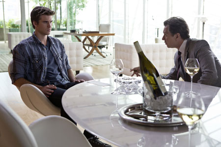 Liam Hemsworth in Paranoia - Riskantes Spiel