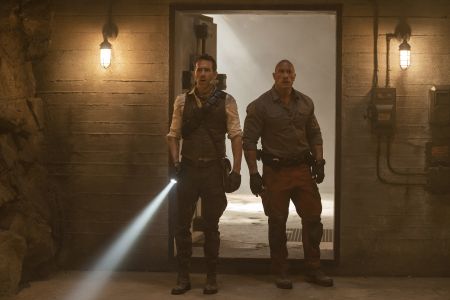 Red Notice (mit Ryan Reynolds, Gal Gadot und Dwayne Johnson)