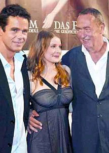 Regisseur Tom Tykwer, Rachel Hurd-Wood & Produzent Bernd Eichinger (v.l.n.r.)