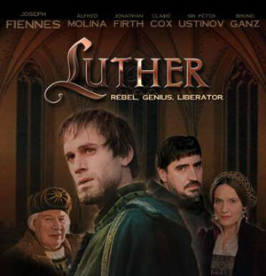 Luther mit Ralph Fiennes, Sir Peter Ustinov und Alfred Molina