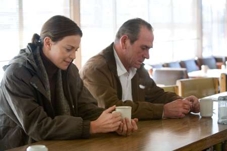 Im Tal von Elah mit Tommy Lee Jones und Charlize Theron Im Tal von Elah mit Tommy Lee Jones und Charlize Theron
